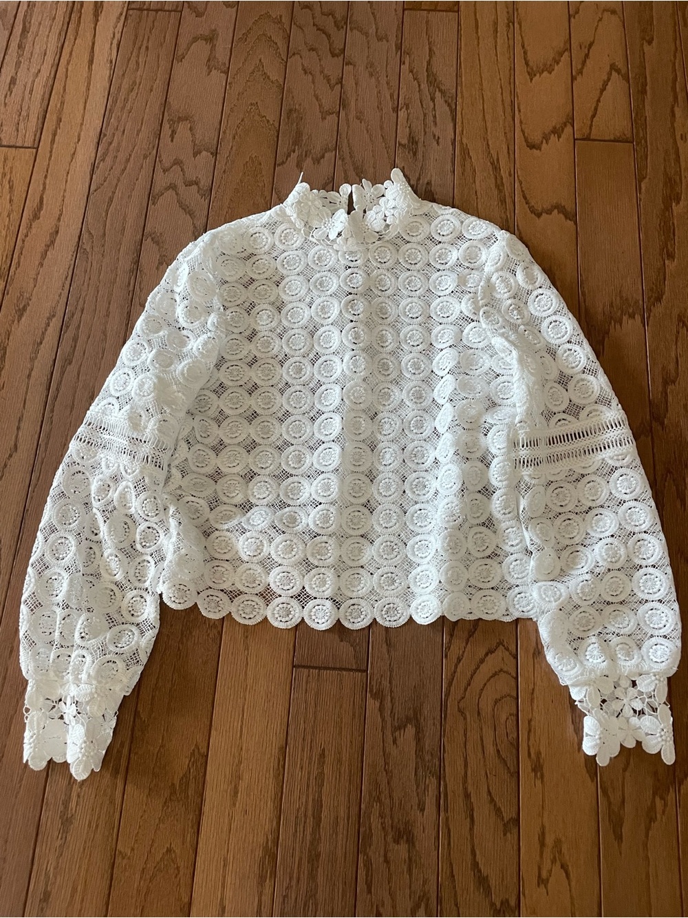 IMI AMI Vintage Style Sheer Floral Lace Overlay Top